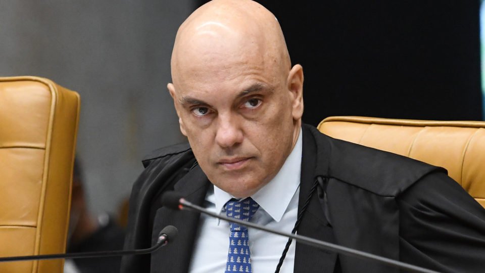 moraes abre inquerito para investigar marcos do val por suposto plano golpista