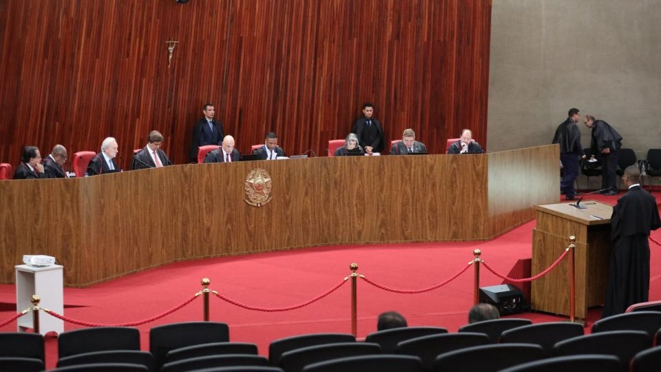 tse arquiva processos contra pt pp e mdb abertos com base na operacao lava jato