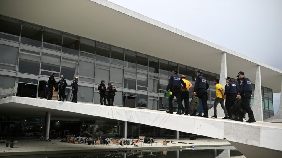 stf comeca a julgar mais 200 denunciados por 8 1 com voto favoravel de moraes