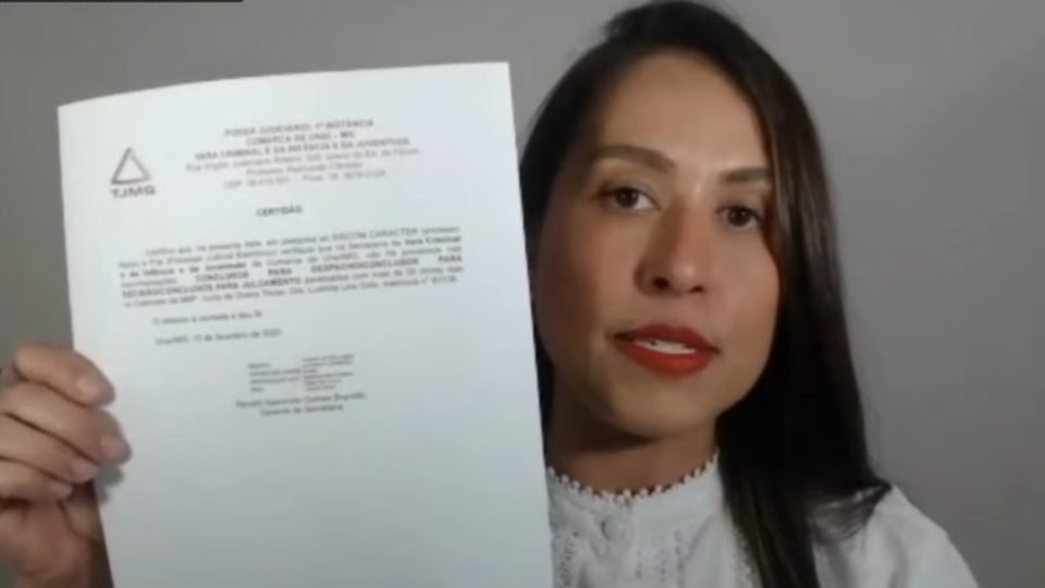 associacao repudia aposentadoria compulsoria de juiza que criticou inquerito das fake news