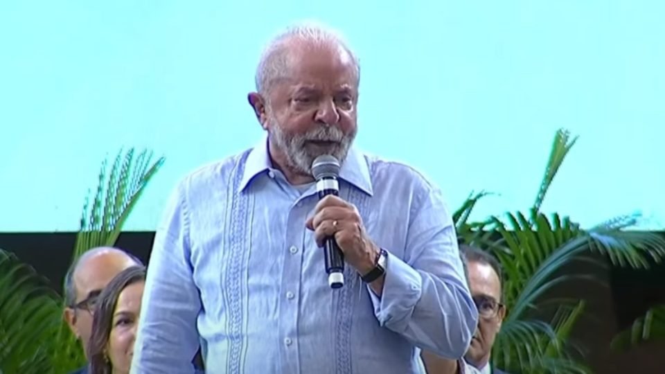 bolsonaro vai processar lula por associa lo a imovel de mauro cid nos eua