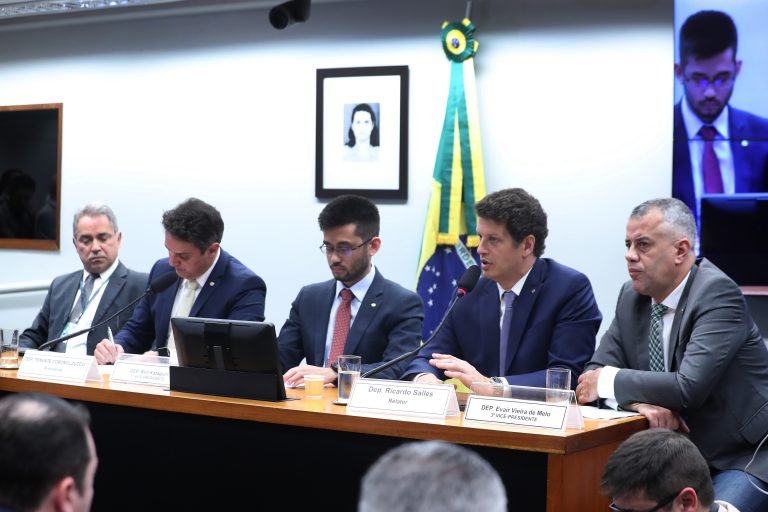 camara instala cpis para investigar o mst possivel fraude na americanas e manipulacao no futebol