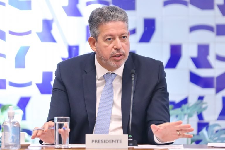 camara tomara medidas contra big techs pelos ataques ao pl das fake news diz lira