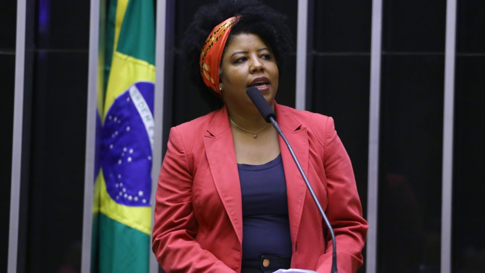 efeito contrario pl da igualdade salarial pode aumentar desemprego entre mulheres