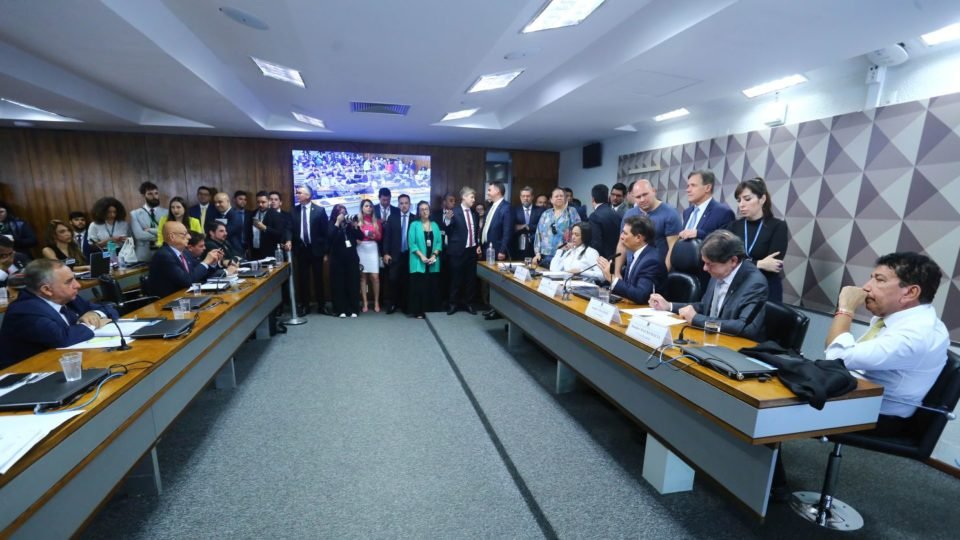 oposicao inicia estrategia para emplacar linhas de investigacao na pauta da cpmi do 8 de janeiro