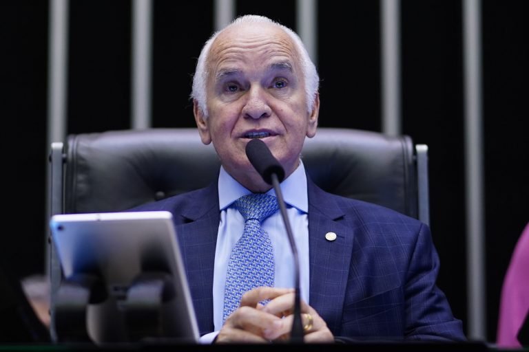 taquigrafos avaliam impacto da inteligencia artificial no futuro da profissao