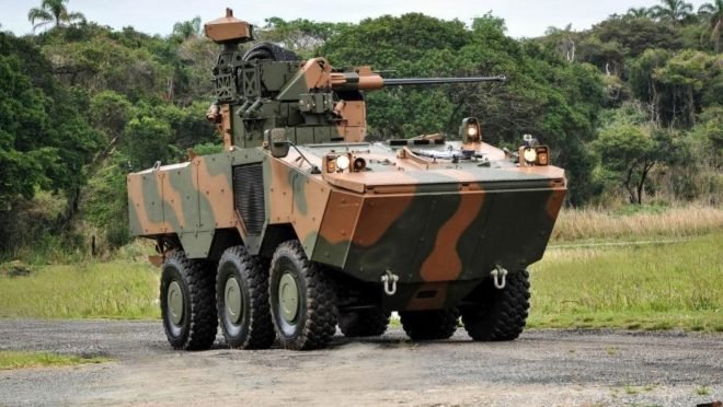 ucrania deve negociar com amorim compra de blindados guarani para fins humanitarios
