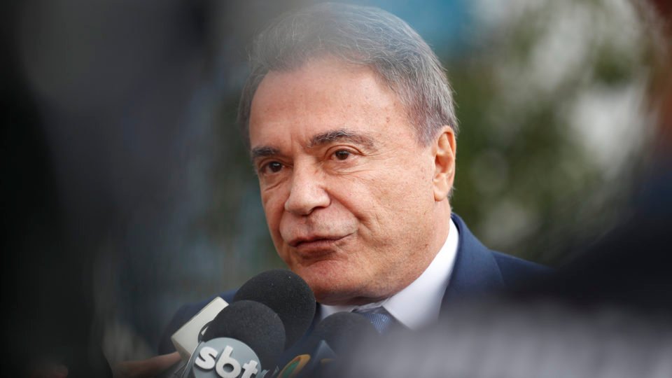 ex senador alvaro dias faz balanco da carreira publica em livro a ser lancado nas proximas semanas