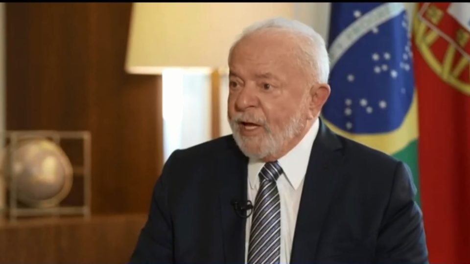 lula critica possivel extradicao de julian assange aos estados unidos