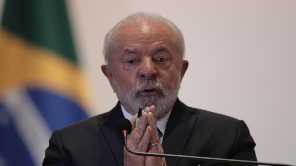 lula recusa convite para ir a marcha para jesus e envia benedita da silva e jorge messias