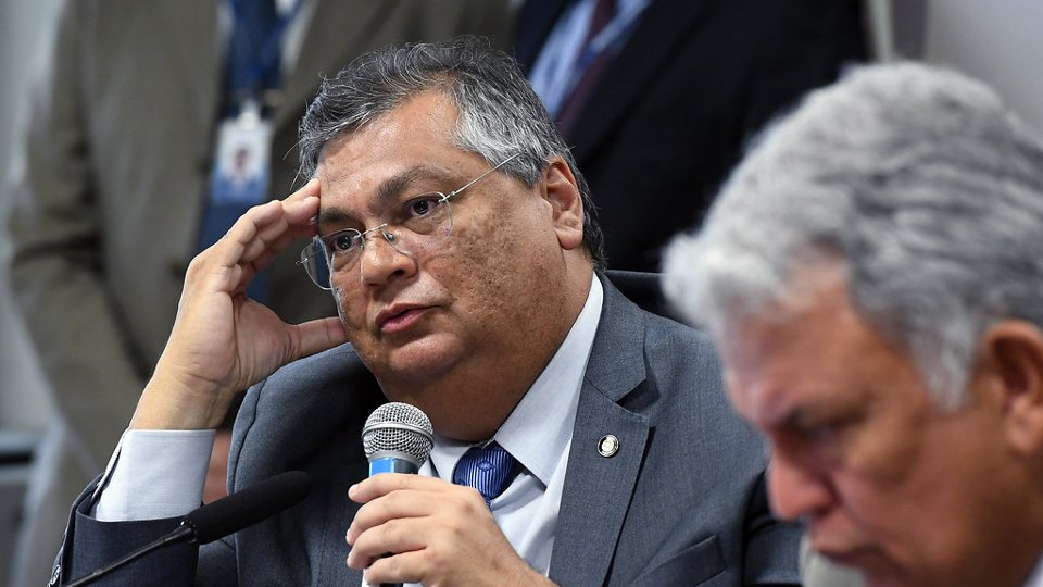 oposicao teme que novo decreto inclua armas de calibre 9 milimetros entre as de uso restrito