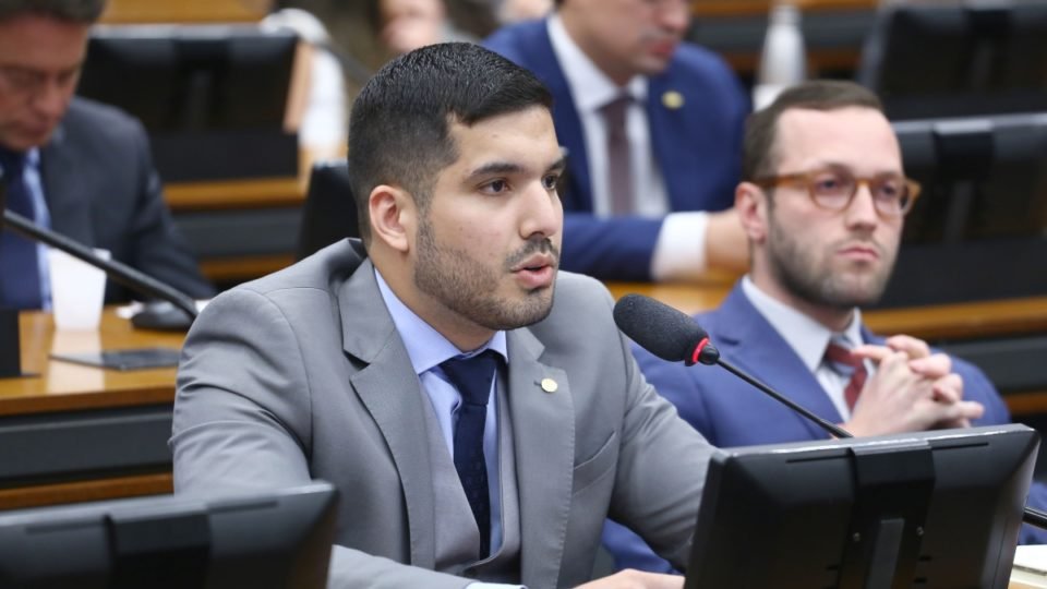 8 de janeiro pgr defende arquivamento de acao contra deputado andre fernandes