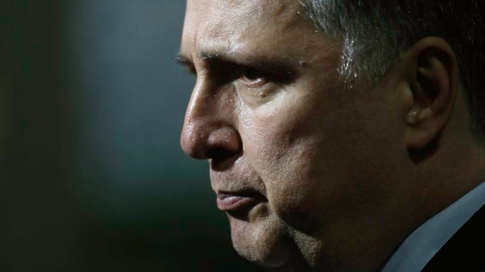 ex governador anthony garotinho e internado com quadro de pneumonia