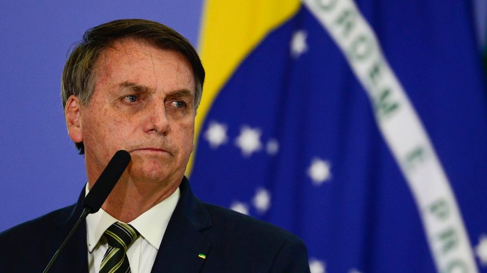 imprensa internacional repercute decisao do tse sobre inelegibilidade de bolsonaro