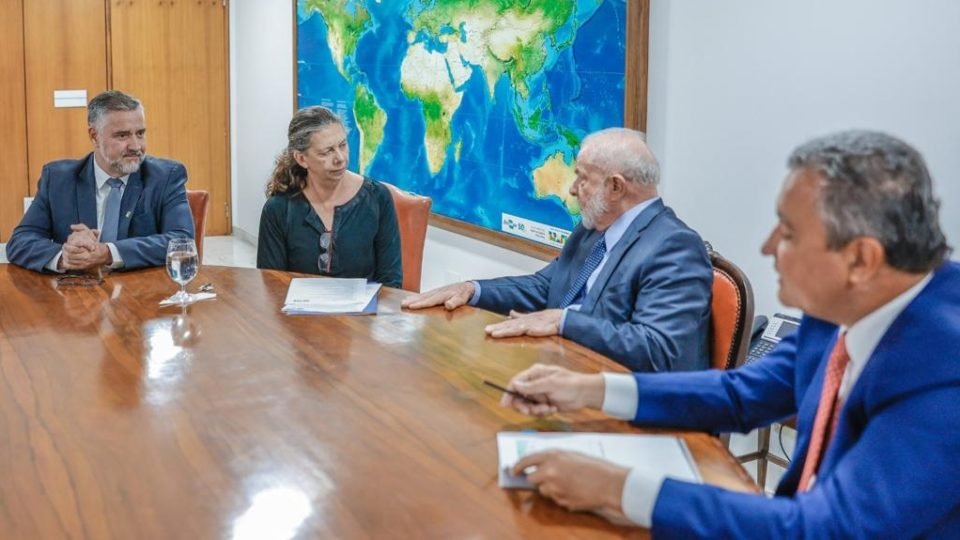 lula garante ana moser no esporte ate o final do mes em meio a pressao do centrao