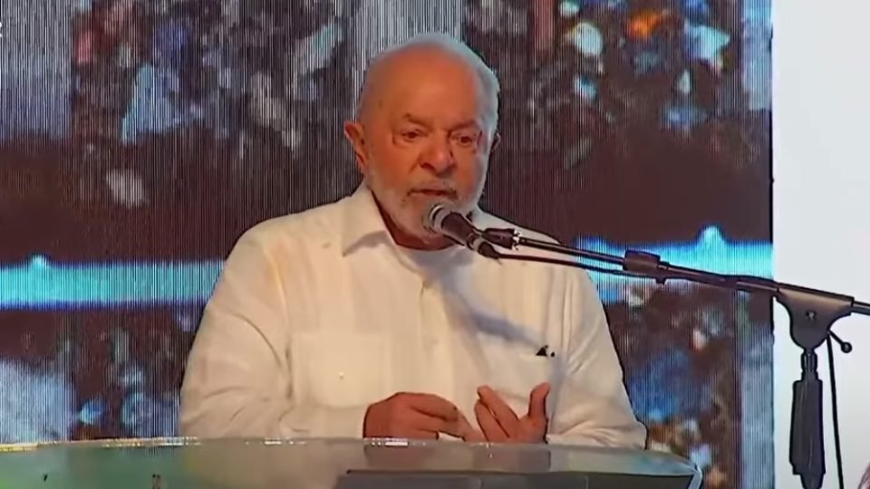 lula pressiona empresarios para terminarem obra da ferrovia oeste leste ate 2026