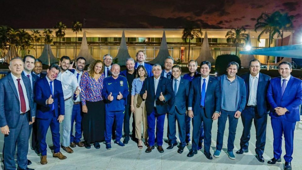 lula recebe lira para agradecer aprovacao da reforma tributaria e do carf na camara