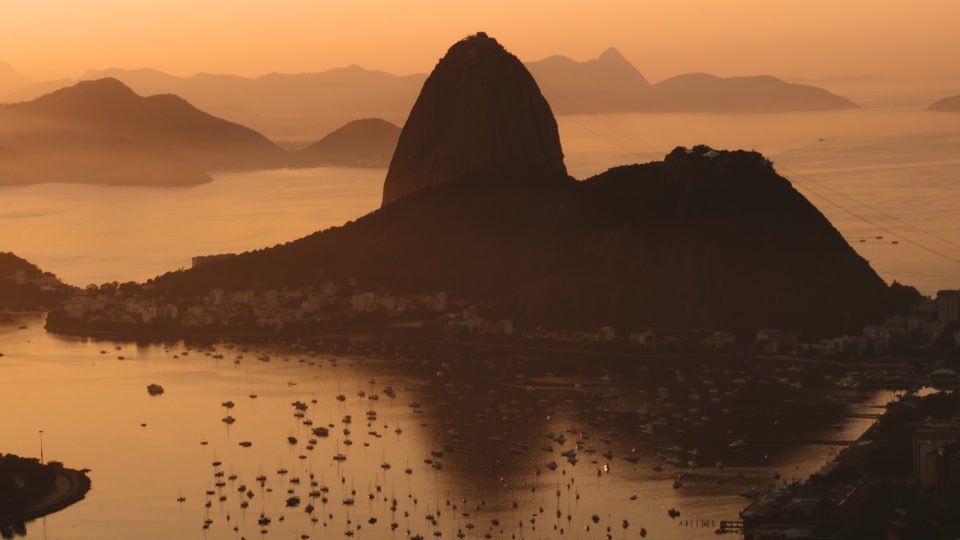 o que explica o declinio economico do rio de janeiro lanterna do brasil no seculo 21