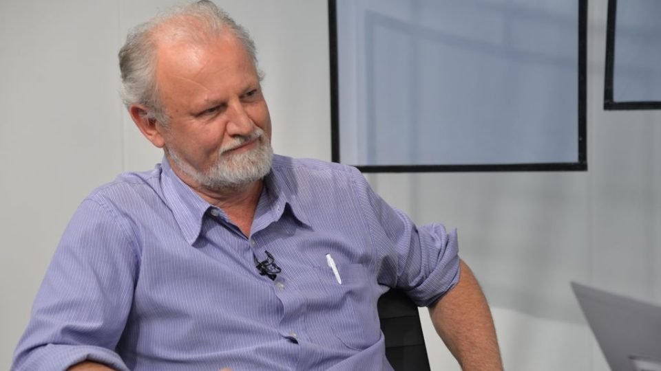 stedile volta a chamar lula de lento e medroso e diz que governo nao atendeu a pedidos do mst