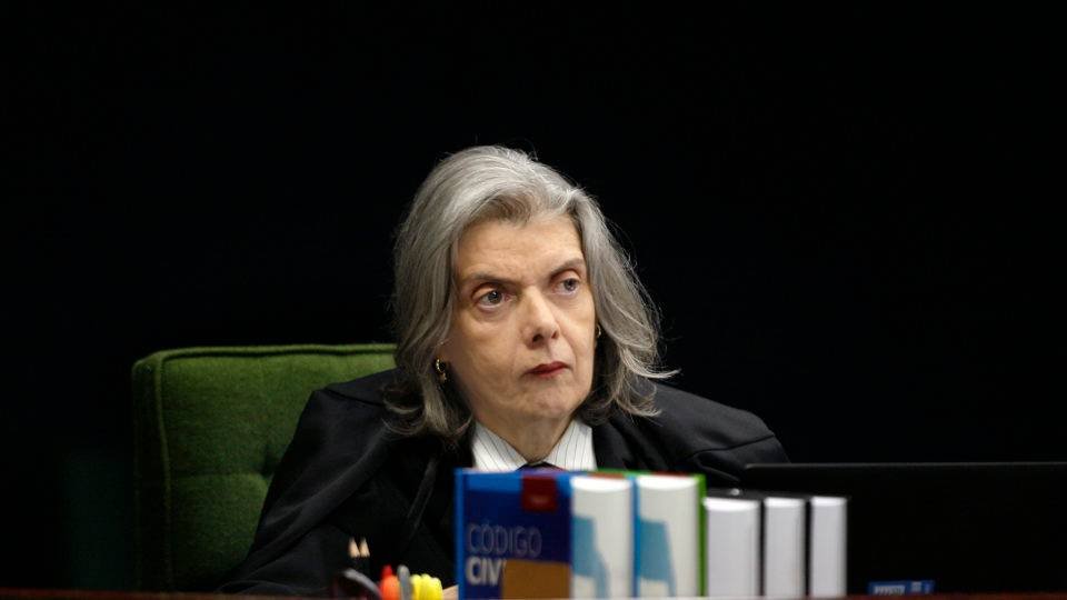 carmen lucia cobra informacoes de juiz que arquivou acusacao da cpmi contra cid