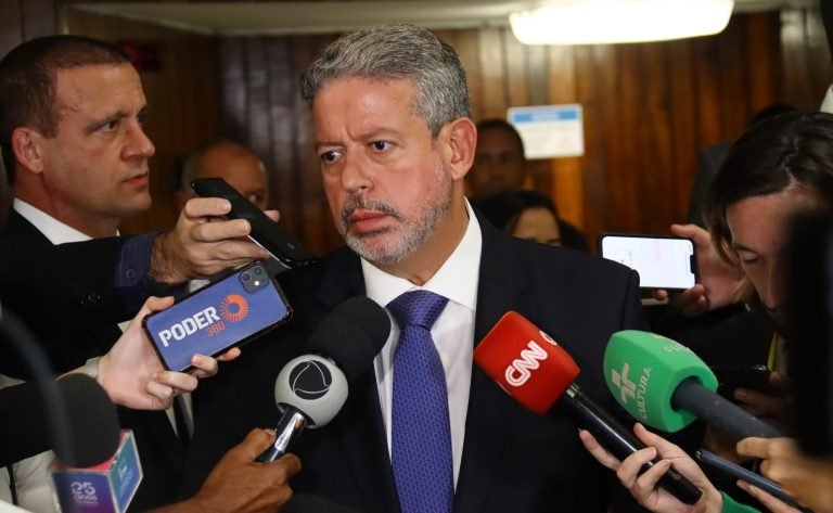 lira diz que e equivocado supor que busca por consenso para temas sensiveis revele concentracao de poder