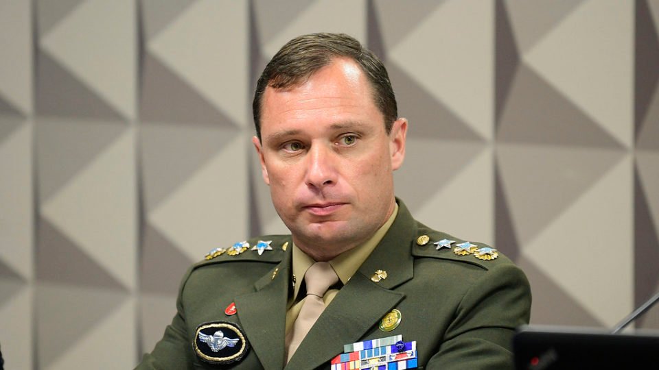 moraes proibe mauro cid de receber visita do pai general lourena cid