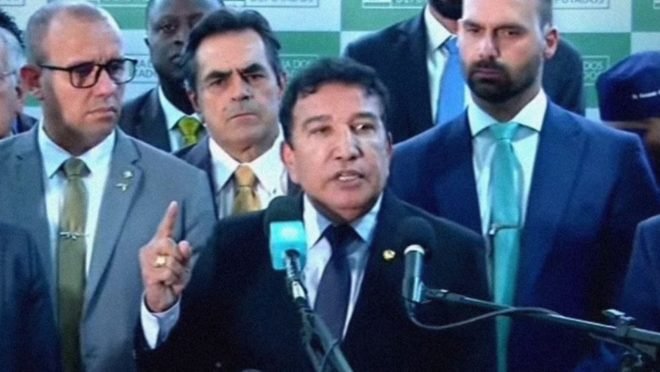 parlamentares citam falacia de lula em carta aos cristaos