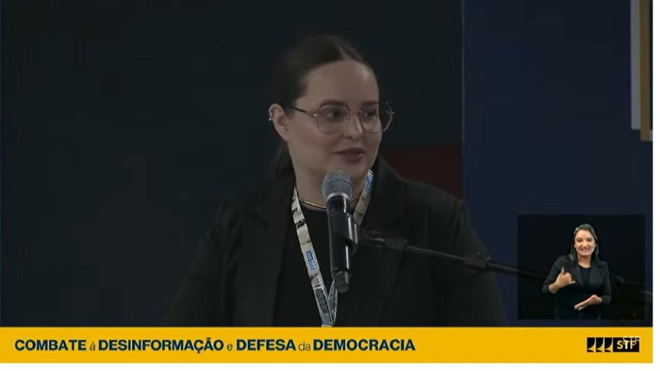 cofundadora do sleeping giants brasil defende ameacas a empresas em evento do stf