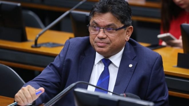 conselho de etica da camara absolve deputado marcio jerry por quebra de decoro