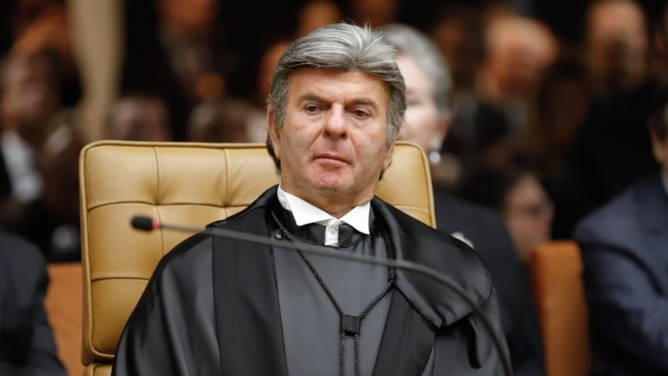 fux diz que tribunais nao devem decidir sobre todos os temas polemicos que dividem a sociedade