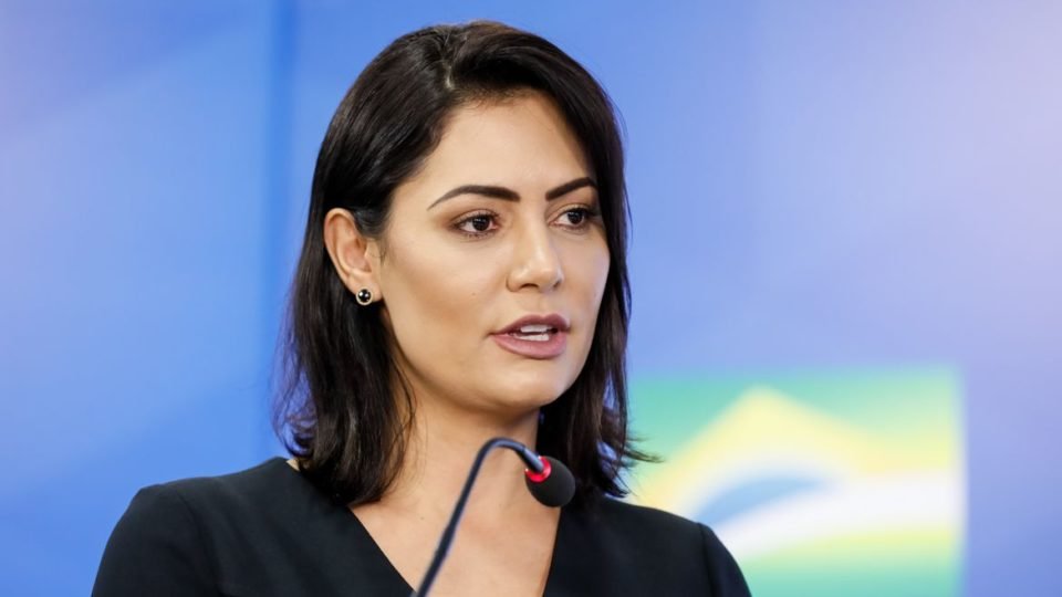 michelle bolsonaro diz que lancara mijoias em breve