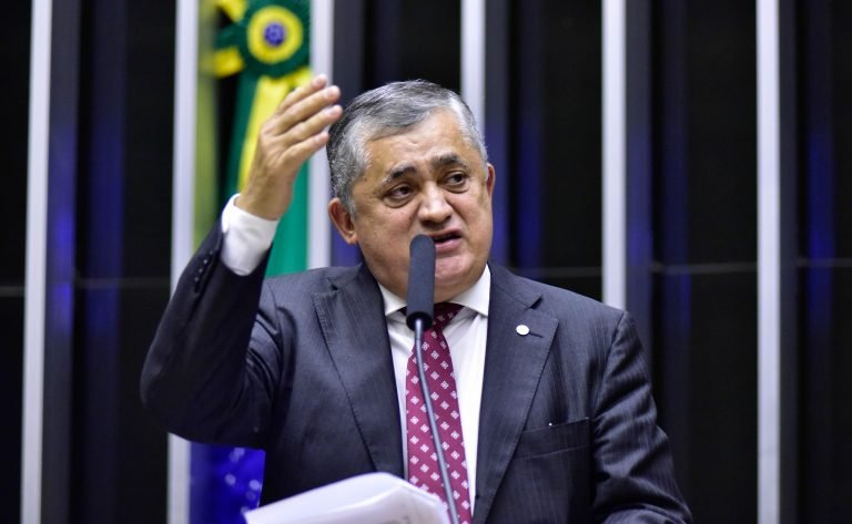 minirreforma eleitoral e socorro aos municipios estao entre as pautas da semana diz lider do governo