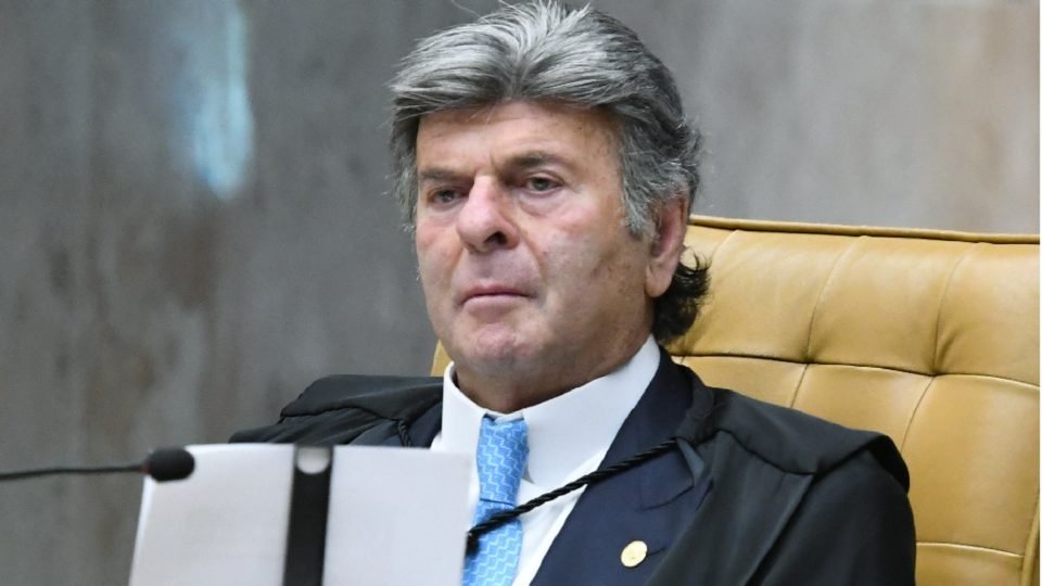 stf decide questoes que o parlamento nao tem coragem de assumir diz fux