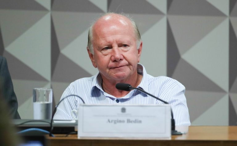 fazendeiro investigado por financiar atos antidemocraticos fica em silencio na cpmi