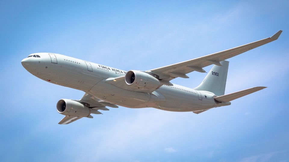 segundo aviao da fab decola para resgatar brasileiros em israel