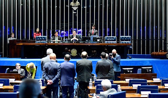 senado aprova projeto que cria programa desenrola brasil