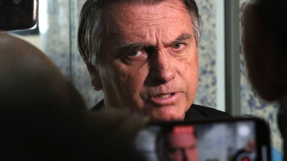 bolsonaro tenta usar livro de janones para retomar pedido de cassacao contra deputado