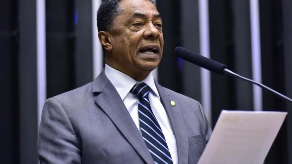 camara aprova resolucao e tera bancada negra