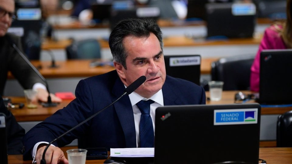 ciro nogueira quer derrubar portaria que dificulta abertura do comercio nos feriados