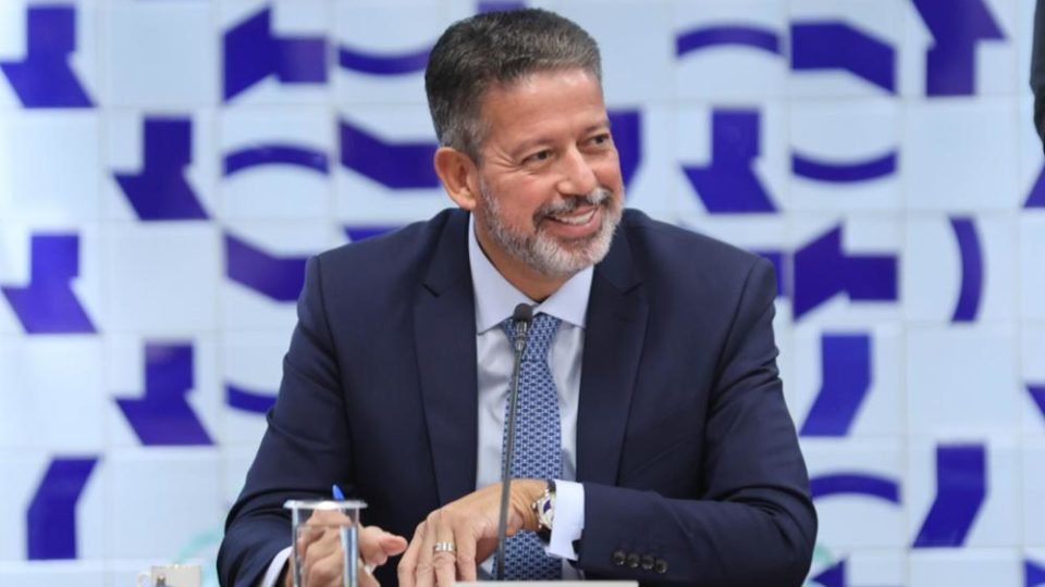 lira compra cavalo de r 200 mil em leilao de wesley safadao