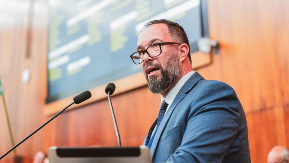 lula e o pt ainda seguem o roteiro que levou a recessao de dilma diz claudio branchieri