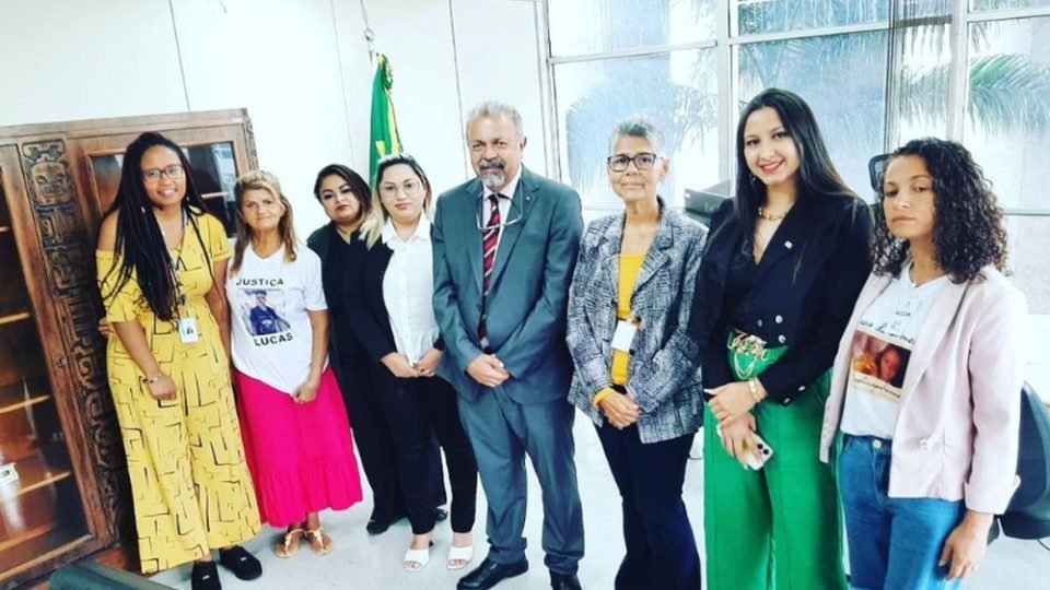 ministerio dos direitos humanos admite que pagou viagem mas diz que nao convidou dama do trafico