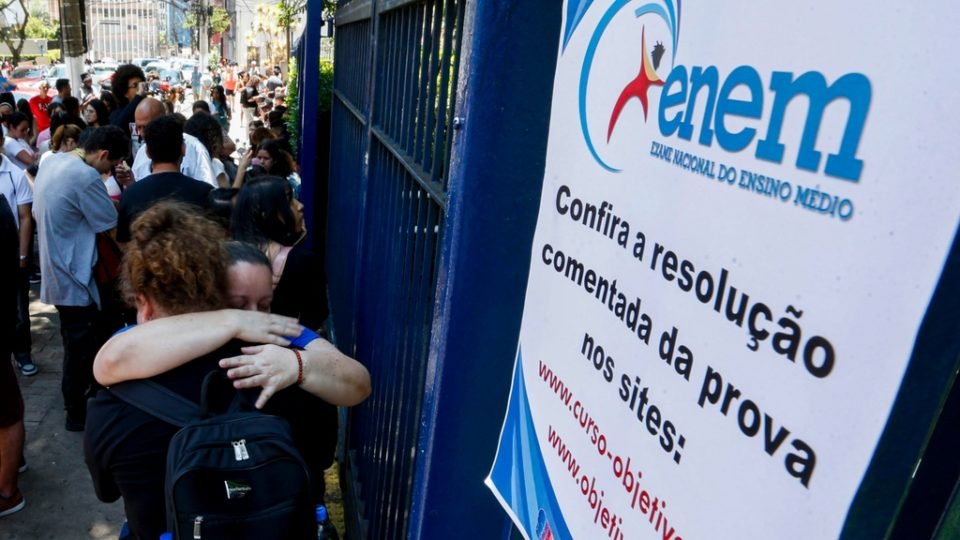 pf investiga imagens de provas do enem nas redes sociais