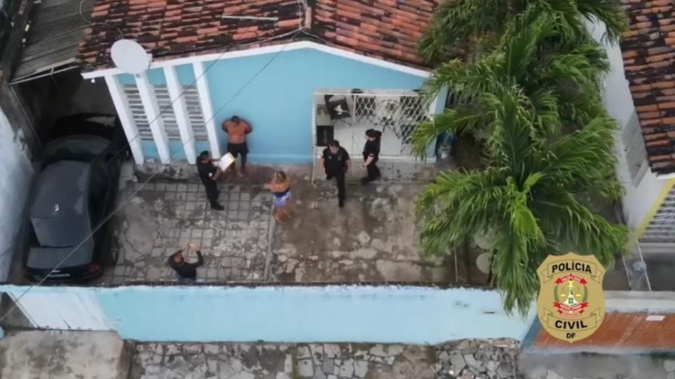 policia cumpre mandados contra quadrilha que se passava por ministros em aplicativo
