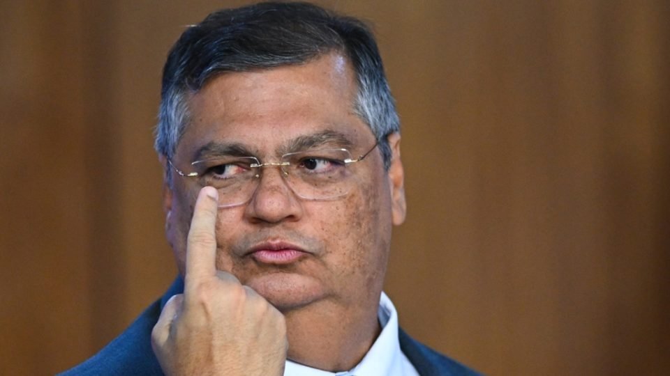 flavio dino vai herdar 344 processos de rosa weber bolsonaro aborto e covid entre eles