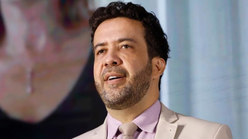 janones manda 76 das emendas para prefeitura comandada por ex assessora diz jornal