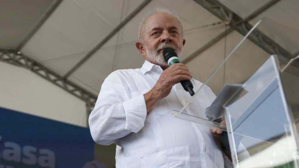 lula ataca bolsonaro e critica quem diz que ele nao cre em deus