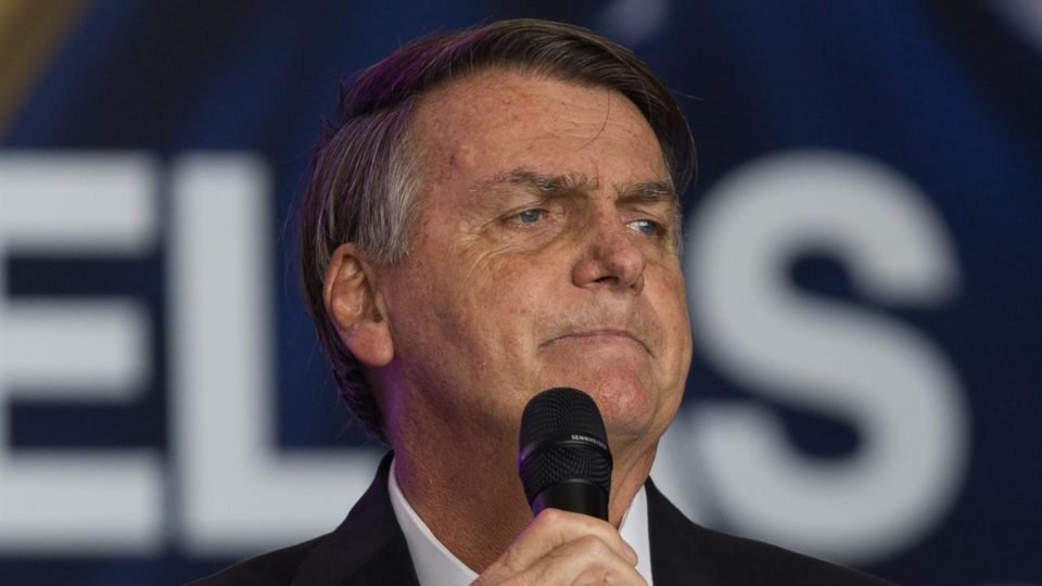 cgu conclui que certificado de vacinacao de bolsonaro contra covid 19 e falso