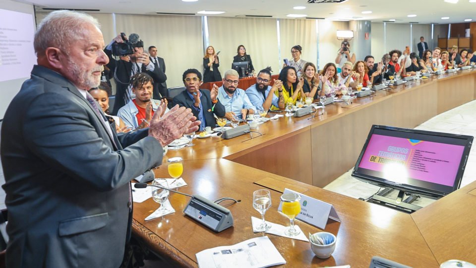 oposicao busca apoios para cpi da mafia digital e quer investigar gabinete do amor de lula