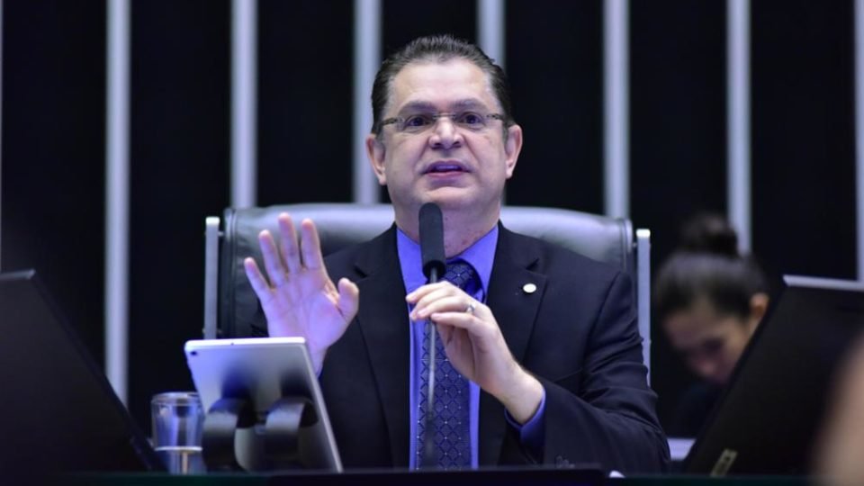 sostenes cavalcante reforca divorcio entre evangelicos e esquerda